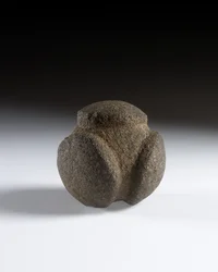 Boule sculptée, Néolithique tardif, Écosse, c.3750-2000 av. J.-C.